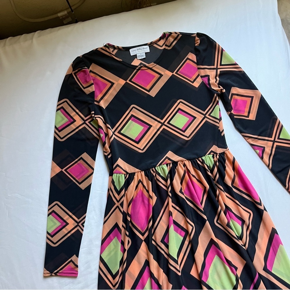 NEVER‎ FULLY DRESSED black multicolor geo print mesh knit long sleeve midi dress - Picture 2 of 5